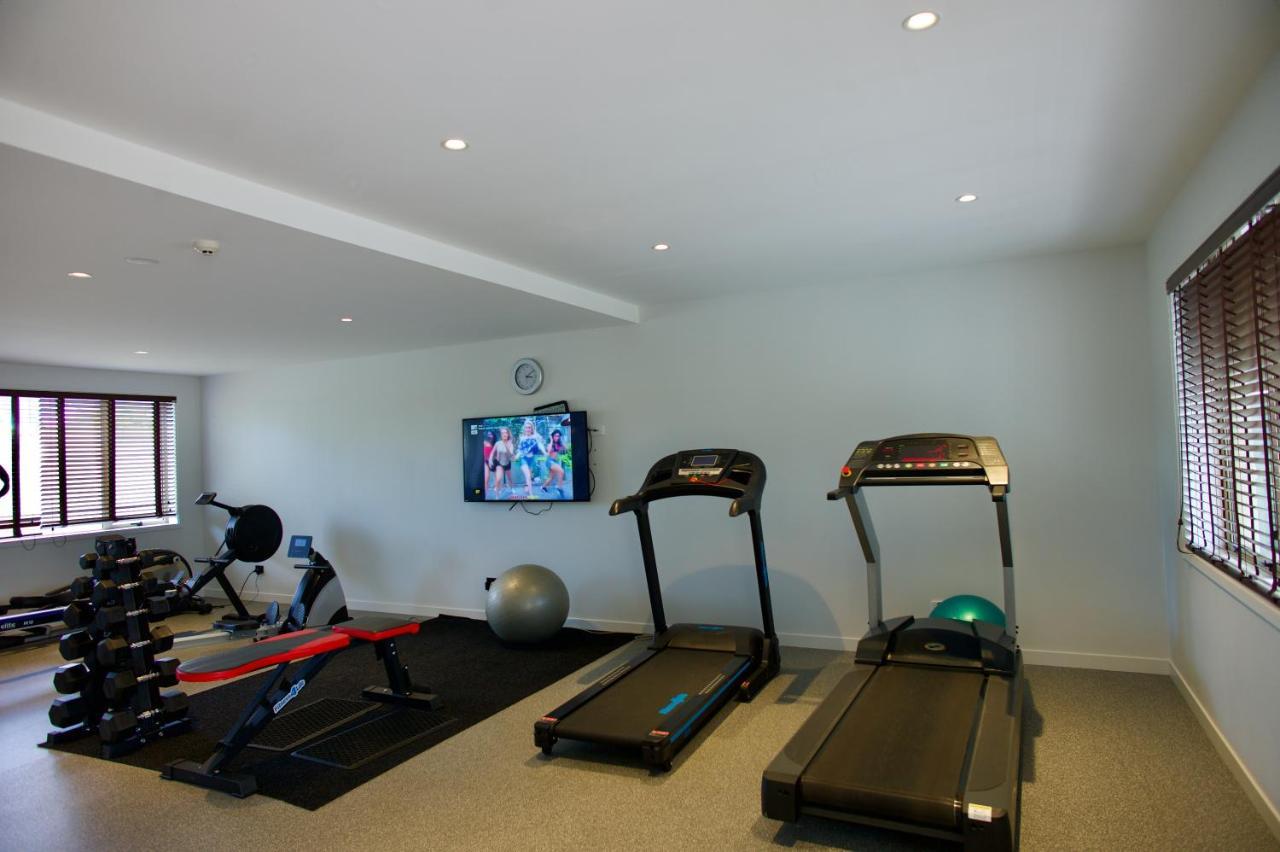 Regal Palms Resort Rotorua Ngoại thất bức ảnh A home gym