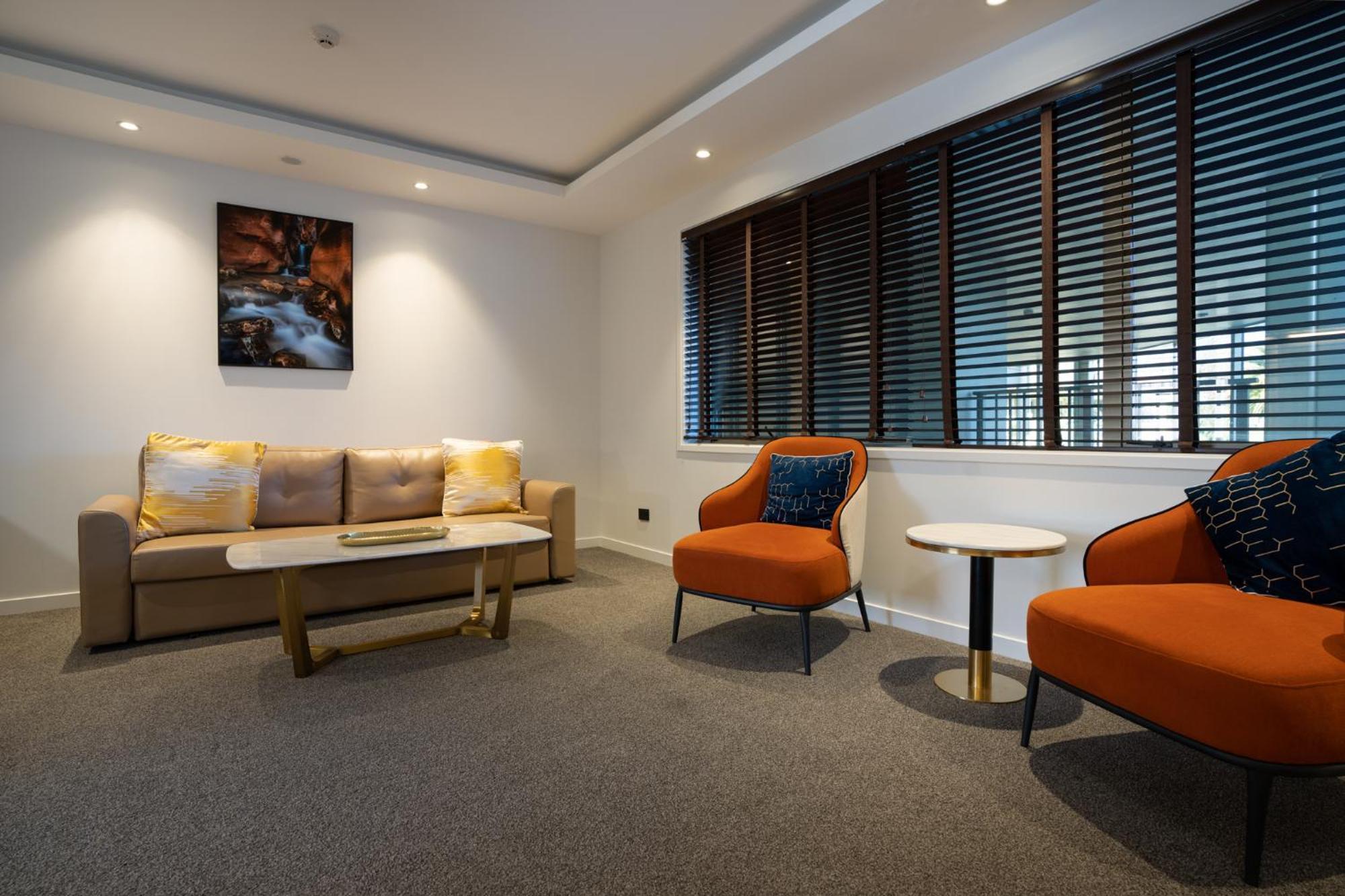 Regal Palms Resort Rotorua Ngoại thất bức ảnh The lounge at the new terminal